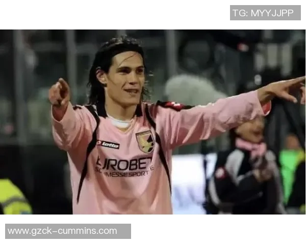 天赋异禀的足球明星孩子如何在绿茵场上绽放光彩与潜力